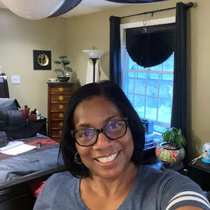 Meet your Posher, Cynthia